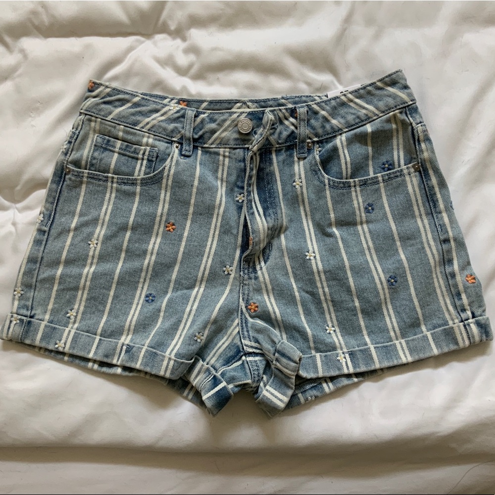 New Pacsun Daisy Mom Shorts W27